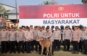 Suasana Haru Iringi Apel Pelepasan Purna Bakti AKP Dwiruddin di Polres OKI