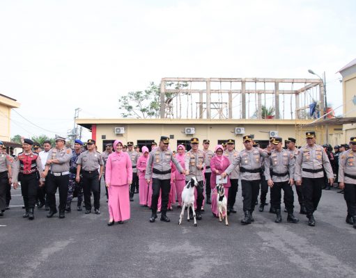 Polres OKI Berikan Penghormatan Purna Bakti kepada Kabag Ren Kompol Arkamil