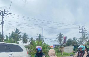 Kantor Hukum FDR Gelar Jumat Berkah, Berbagi rezeki bersama pengendara