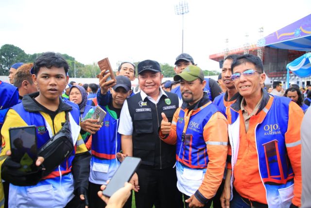 5fea923e-91b5-4446-a741-e9be73c75926