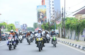 Gubernur Herman Deru Motoran ke Banyuasin, Tanam Padi, Safari Jumat, hingga Tinjau Kampung Wisata Al-Munawar