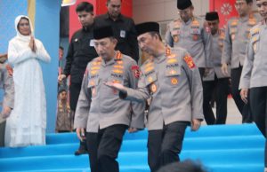 Polres OKI Bersihkan Lingkungan dan Tambal Jalan, Dukung Program BELIDA Kapolda Sumsel