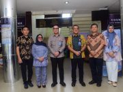 Sekda Sumsel Edward Candra Tinjau Pelayanan Samsat UPTB I Palembang, Pastikan Tetap Optimal di Tengah WFH