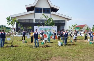 Peringati Hari Bumi 2026 Dan Hut Ke-65, Hutama Karya Tanam 17.000 Pohon Di Seluruh Jalan Tol Kelolaan