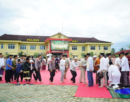 Semarak Idul adha 1447 H, Polres OKI Gelar Sholat Ied Bersama dan Sembelih 15 Sapi serta 17 Kambing Kurban