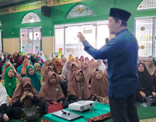 KUA Alang Lebar dan KDEKS Sumsel Gelar Literasi Keuangan Syariah bagi Majelis Taklim