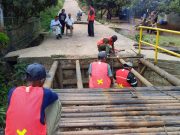 Atas Instruksi Bupati Toha, Jembatan Purwosari Rampung Diperbaiki, Sebagai tindak lanjut atas laporan masyarakat, Kini Jembatan Kembali Aman Dilalui