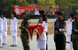 Kisah Dina Natwa Akila, Petugas Pembawa Baki Upacara HUT RI, Sempat Gugup Berhadapan Langsung dengan Bupati