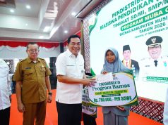 Senyum Bahagia Warnai Penyerahan Beasiswa Baznas Muba *Bupati Toha Ajak Siswa Terus Belajar dan Manfaatkan Bantuan dengan Baik*